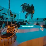 Διαμέρισμα Q Coconuts Seaside *