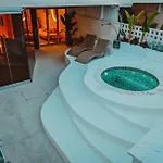 Q Coconuts Seaside Διαμέρισμα *