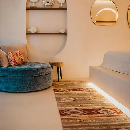 Q Coconuts Seaside *