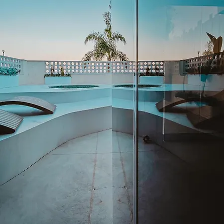 Q Coconuts Seaside Appartement *