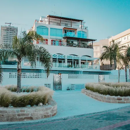 Q Coconuts Seaside Limassol